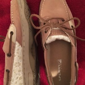 girls lace sperrys